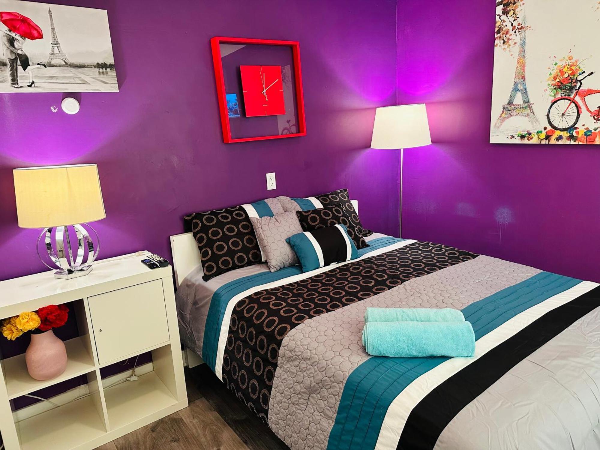 Guest house Roi Des Montreal