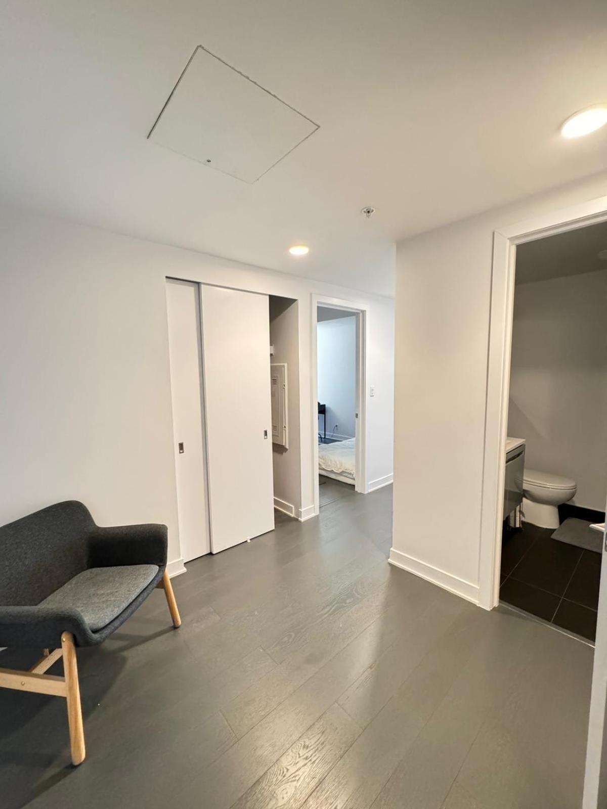 Luxurious In Downtown Apartment Montreal