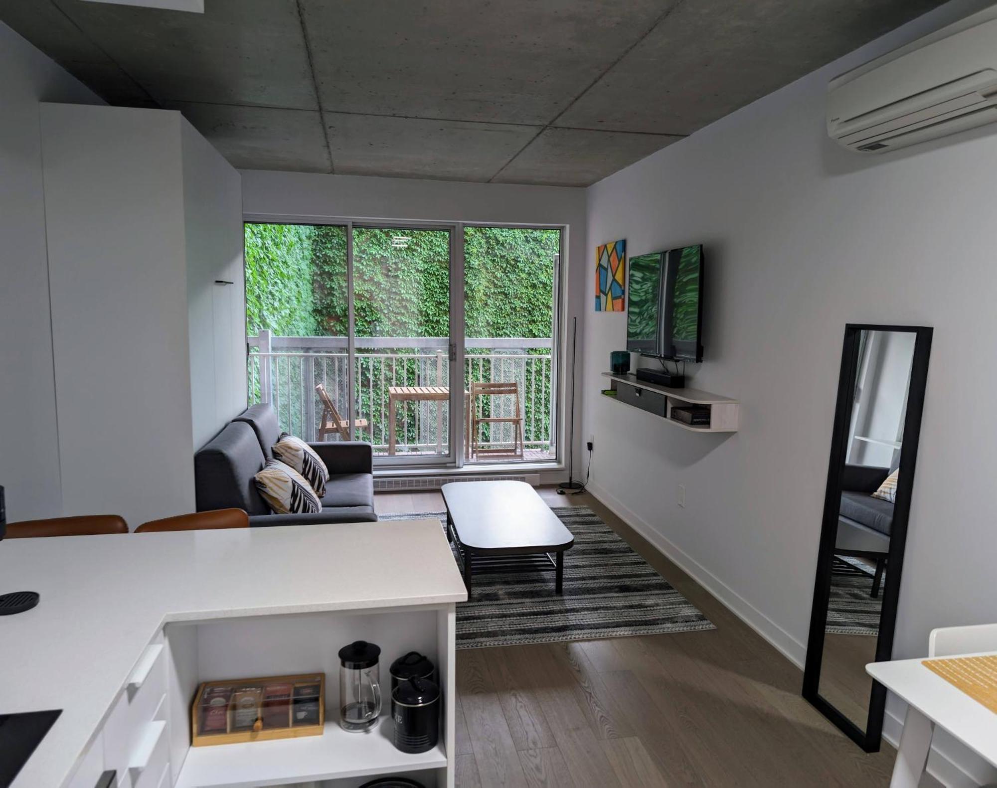 Cozy In Montreal's Quartier Des Spectacles Apartment Montreal