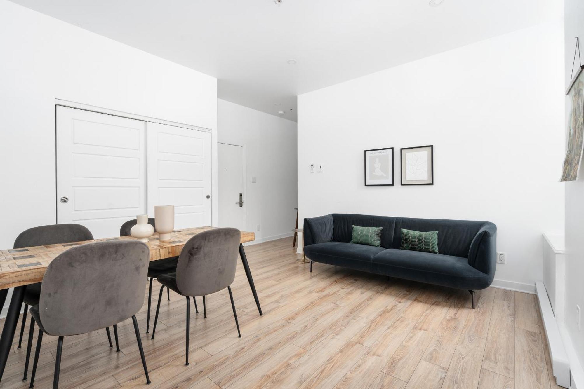 Boutique Lofts Notre Dame - Vieux Apartment Montreal