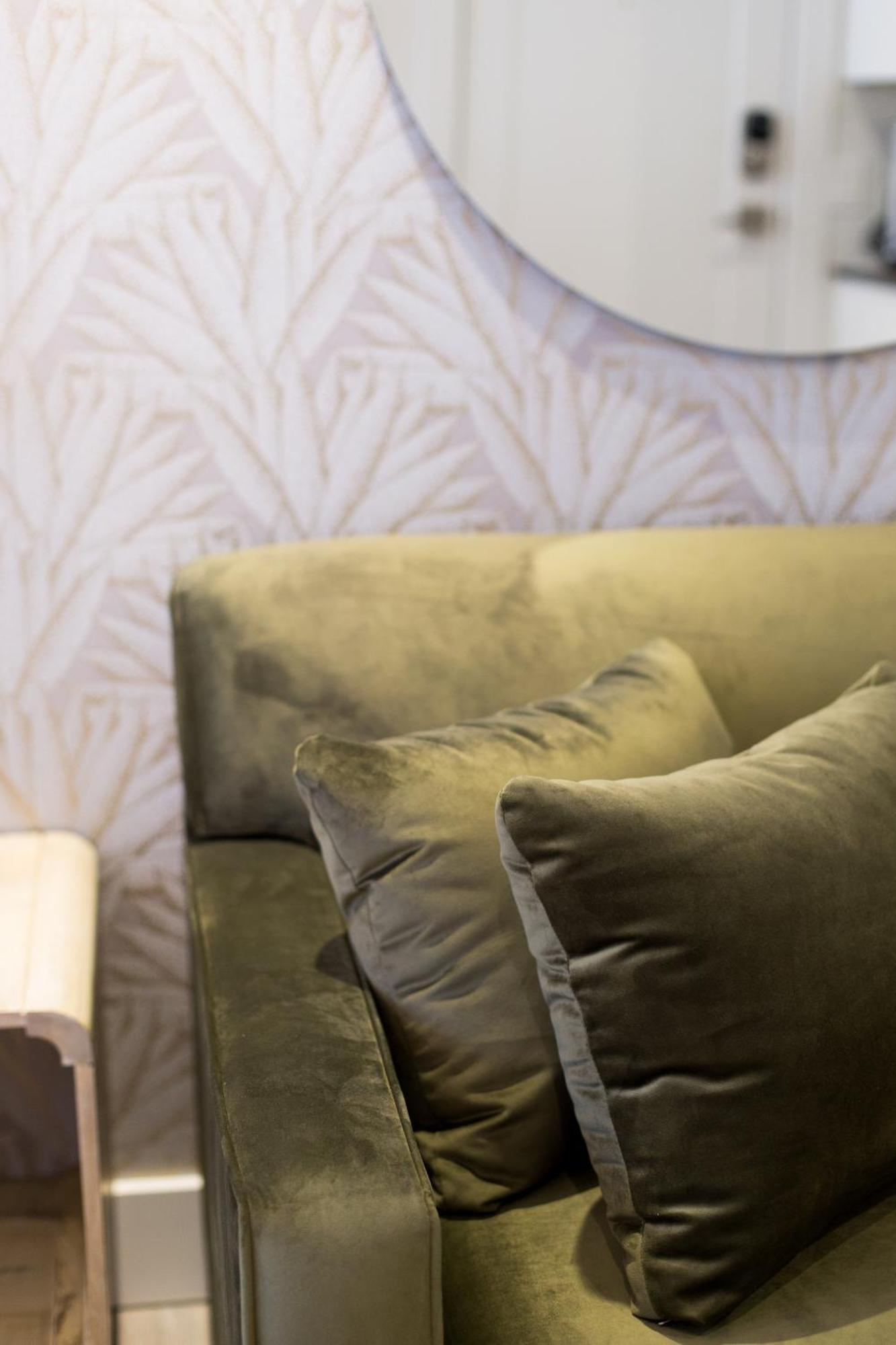 Apartment Serene And Styled Little Italy Full Bath By Den Montreal