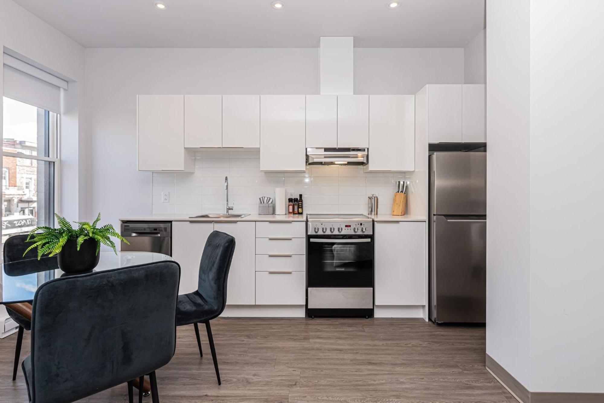 Apartment New, Fresh And Luminous In Le Plateau By Den *