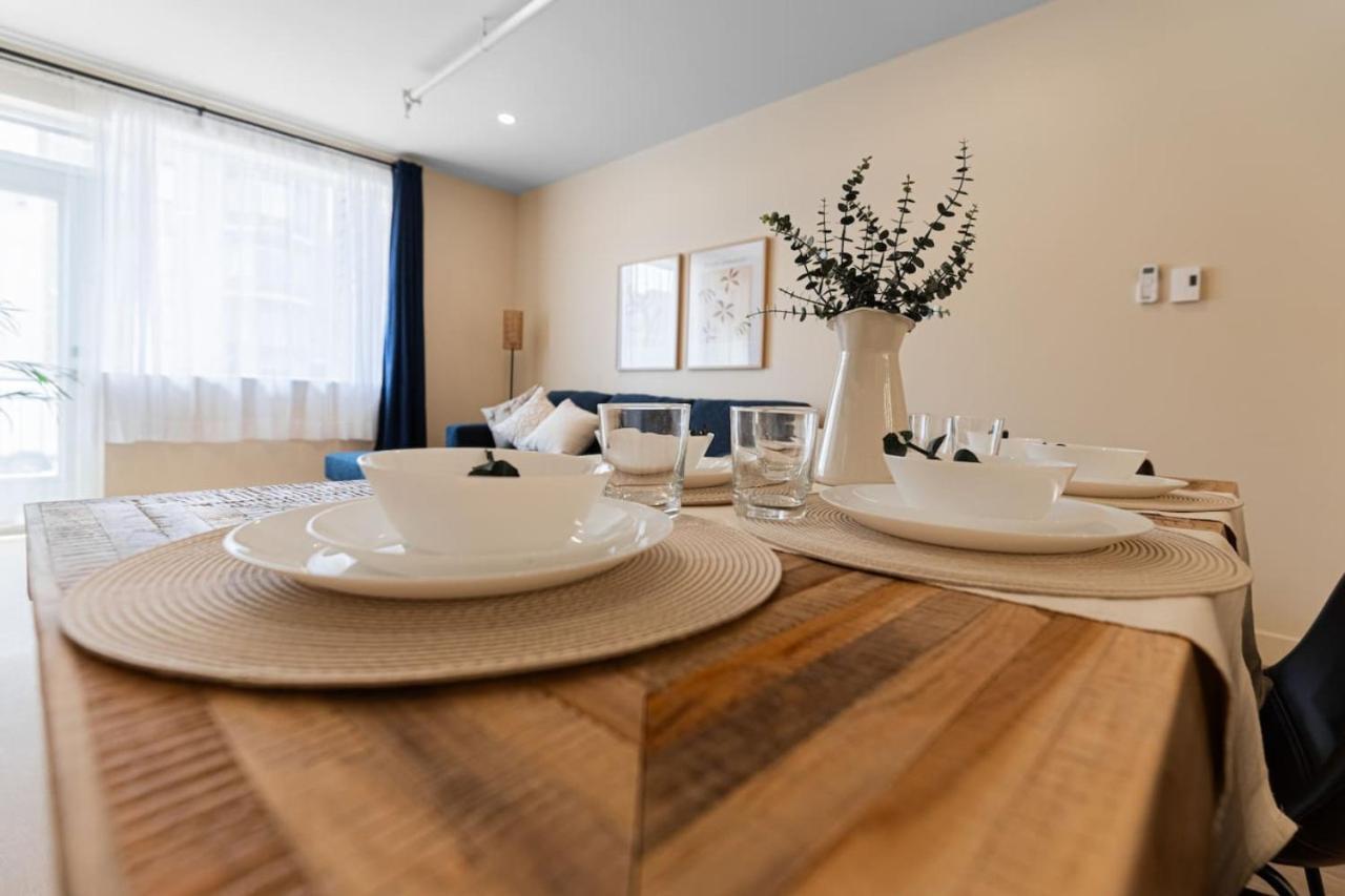 2br Downtown With Balcony *