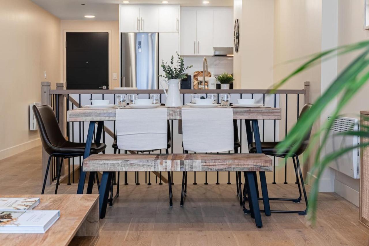 2br Downtown With Balcony