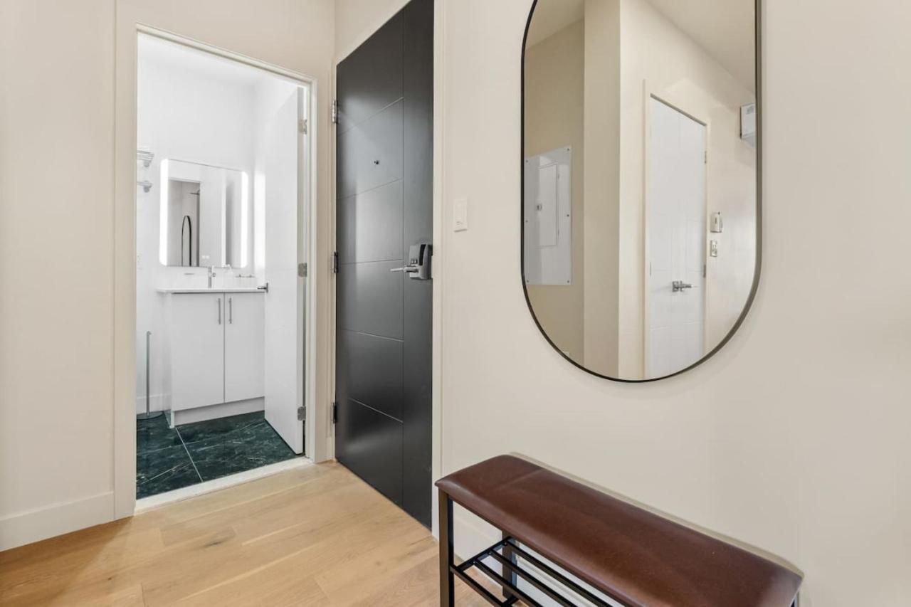 Luxe Downtown King Apartment *