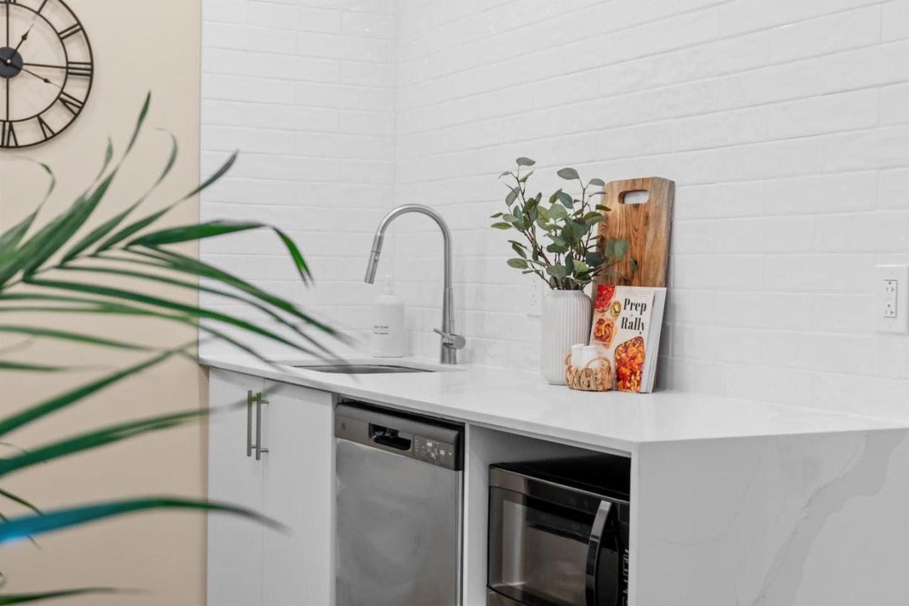 Downtown 2br Apartment Montreal