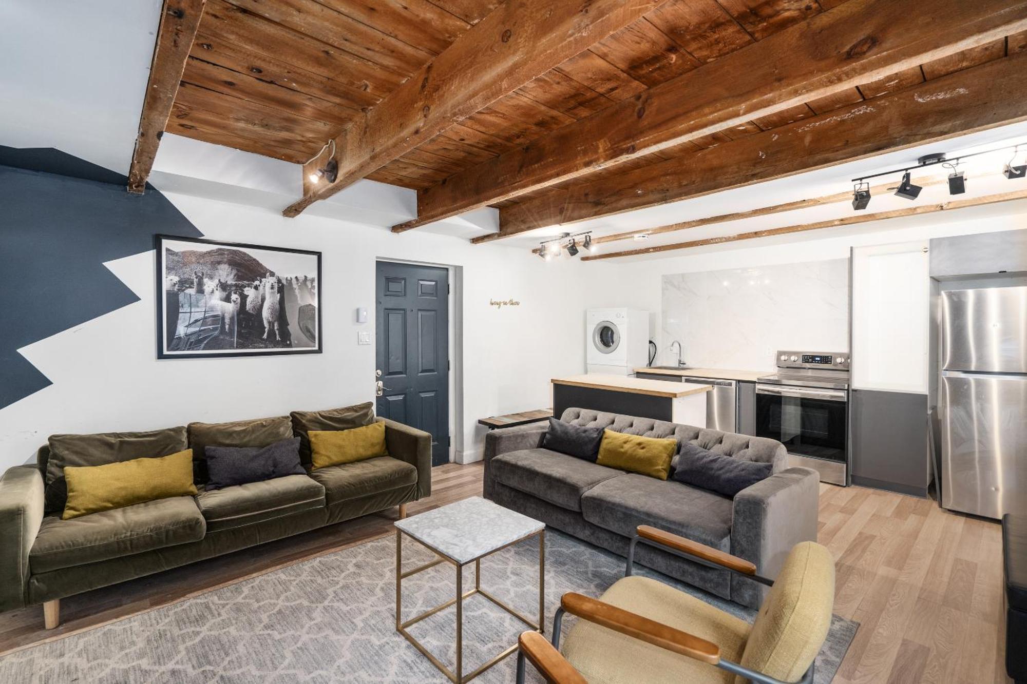 Bakan - Quartier Des Spectacles Apartment *