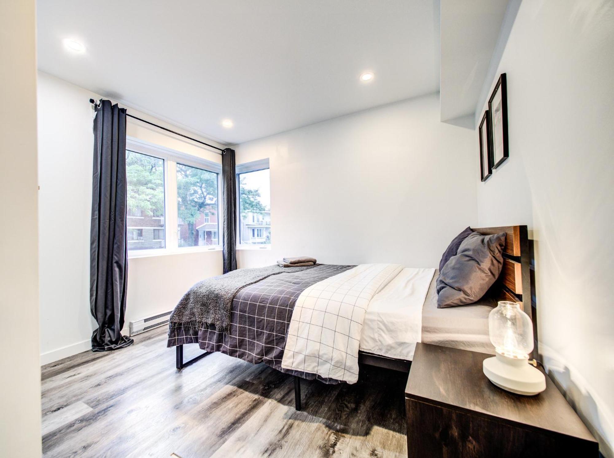 Ndg Spacious 4-br In The Heart Of Apartment *