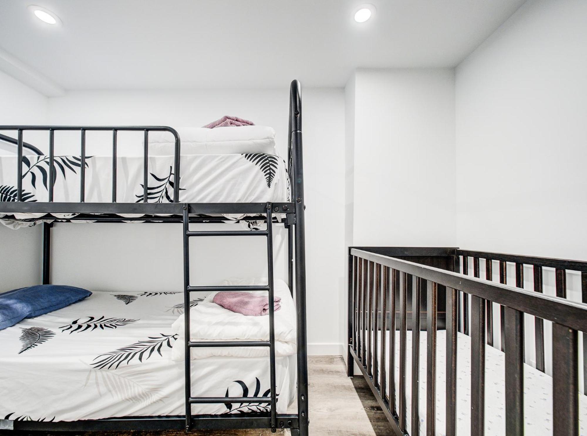 Ndg Spacious 4-br In The Heart Of Apartment