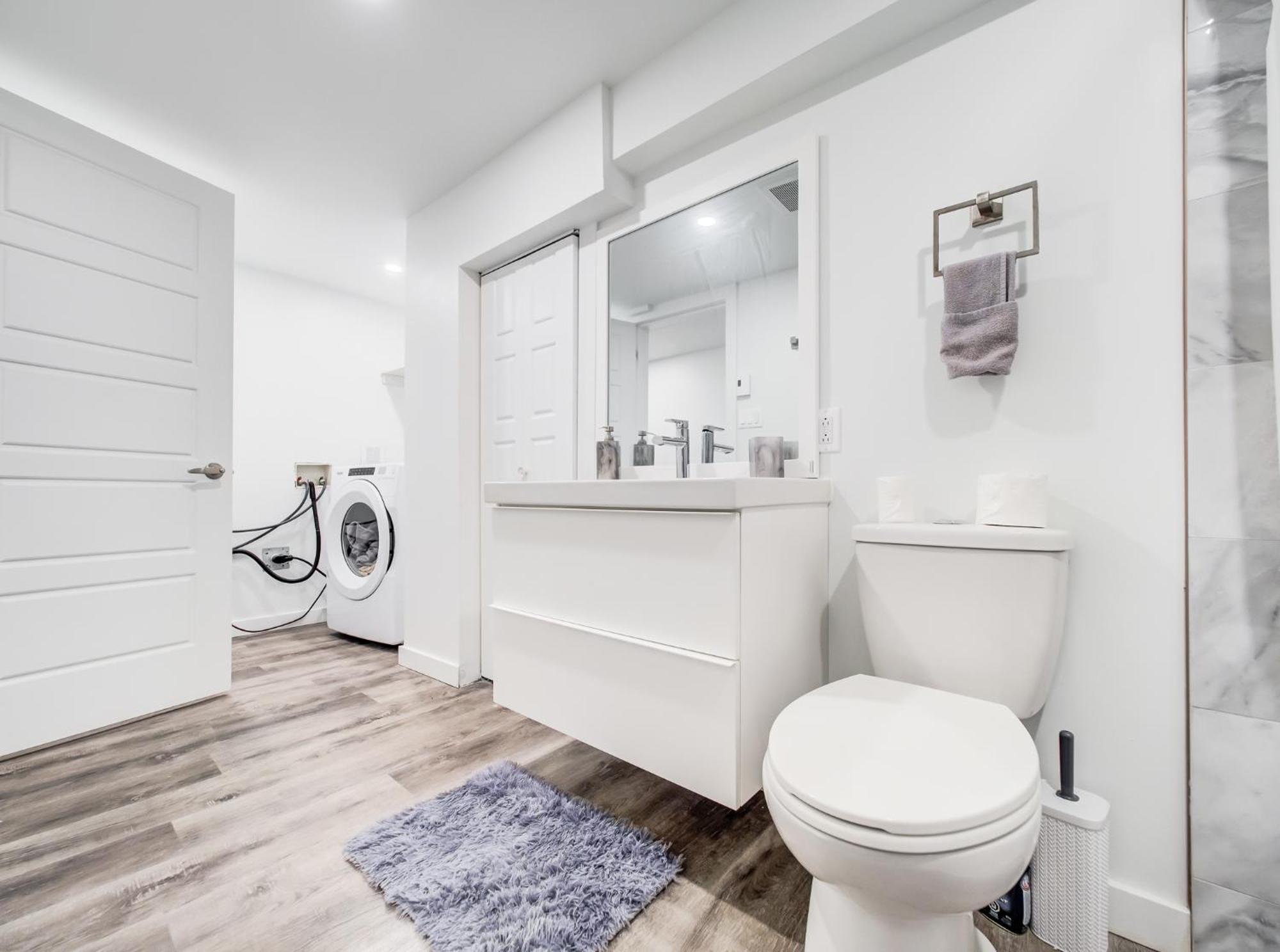 Ndg Spacious 4-br In The Heart Of Montreal