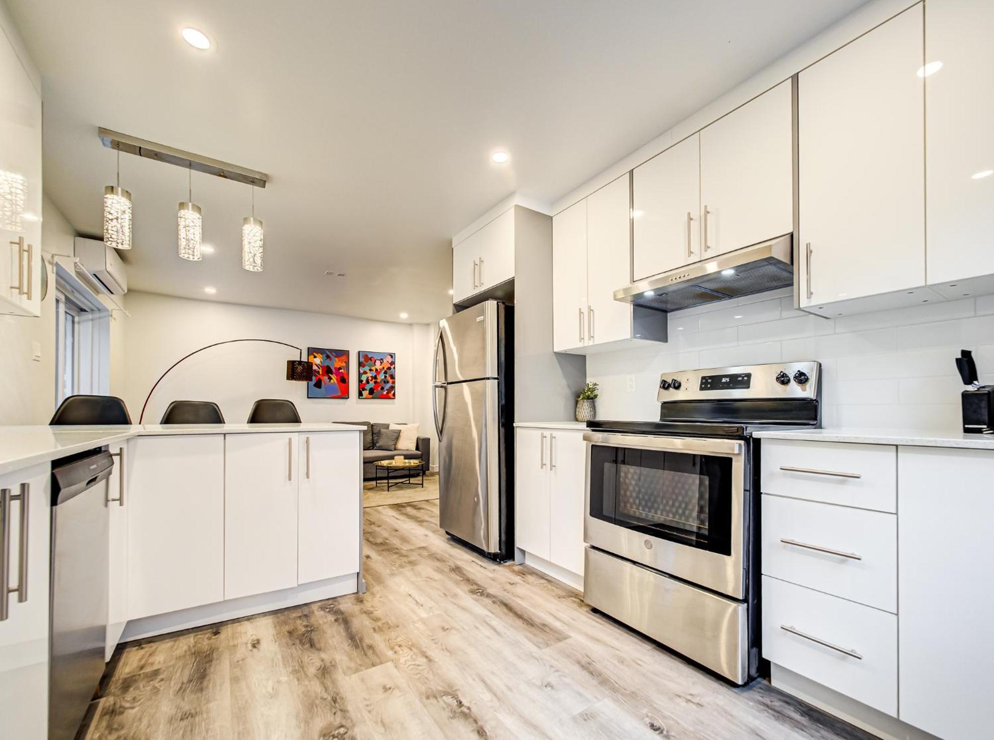 Ndg Spacious 4-br In The Heart Of Apartment