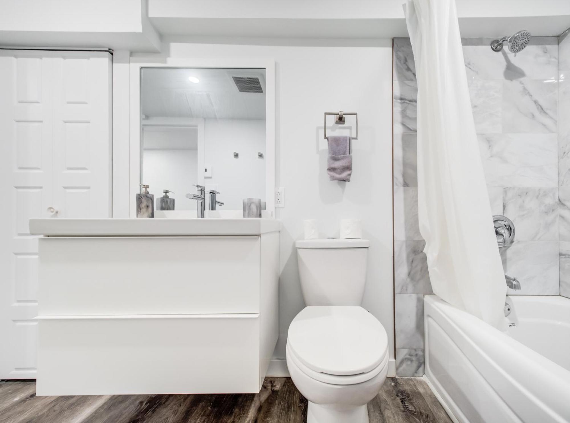 Ndg Spacious 4-br In The Heart Of Apartment *