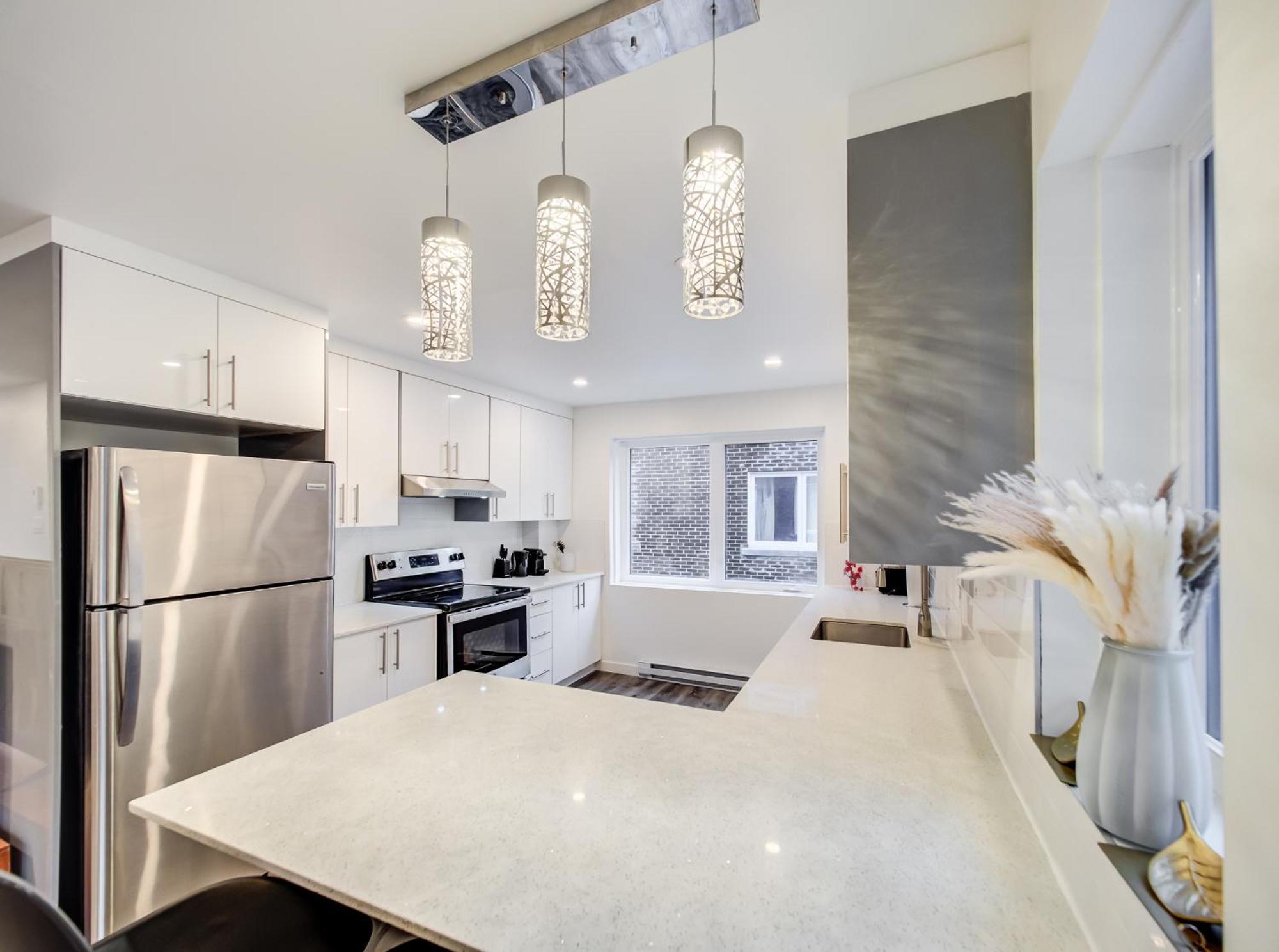 Ndg Spacious 4-br In The Heart Of Montreal