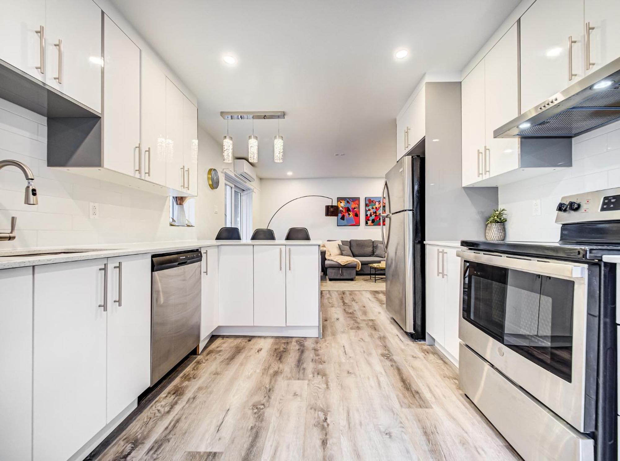Ndg Spacious 4-br In The Heart Of Apartment *