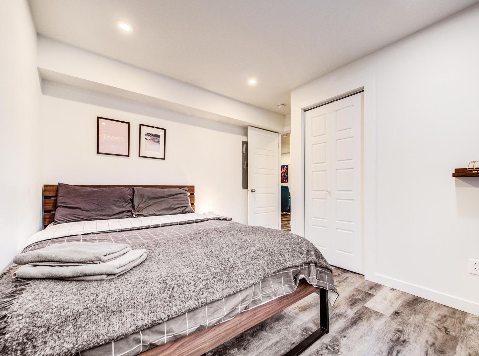 Ndg Spacious 4-br In The Heart Of Montreal
