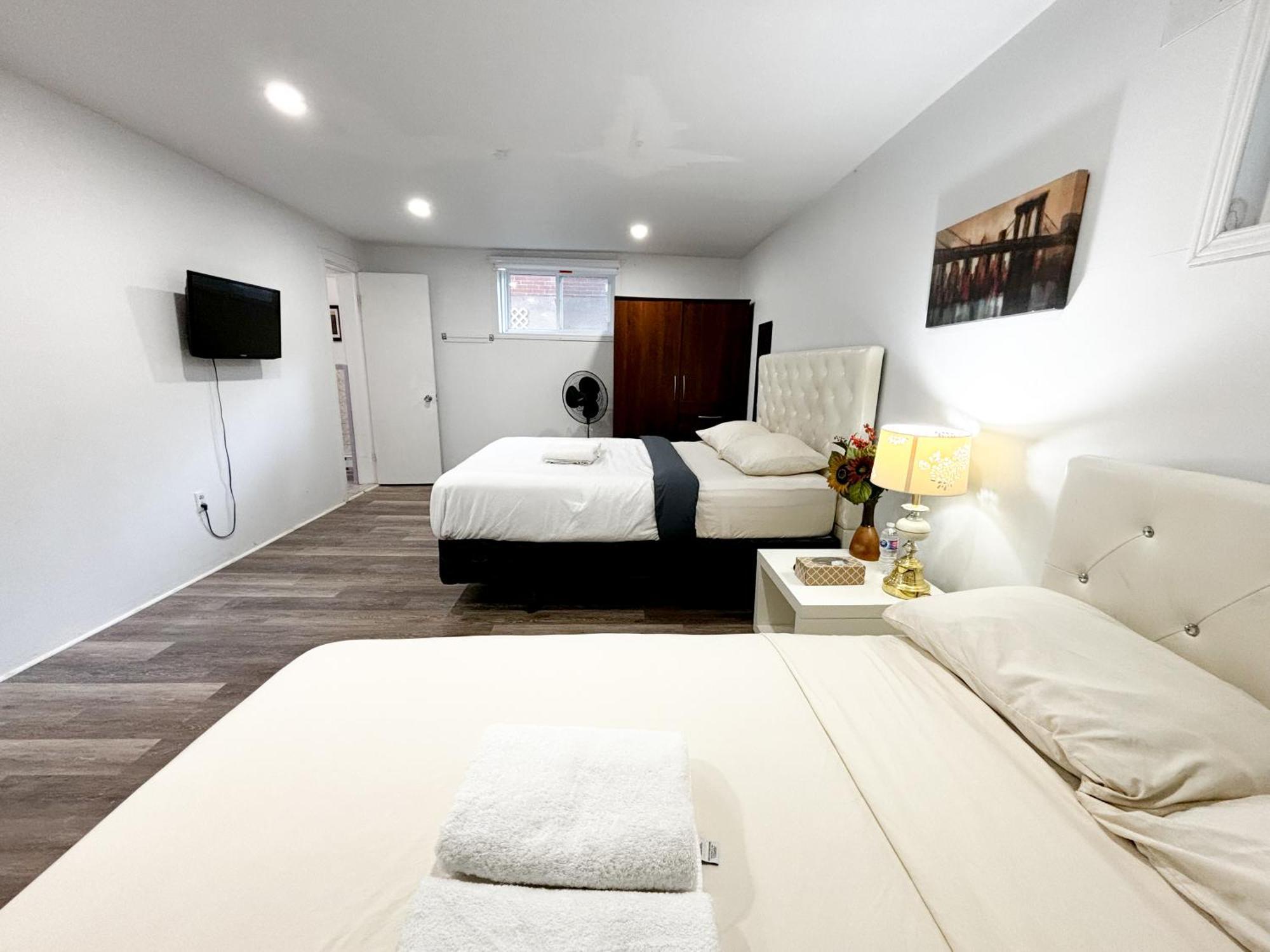 Entire Near Downtown & Trudeau Yul Airport