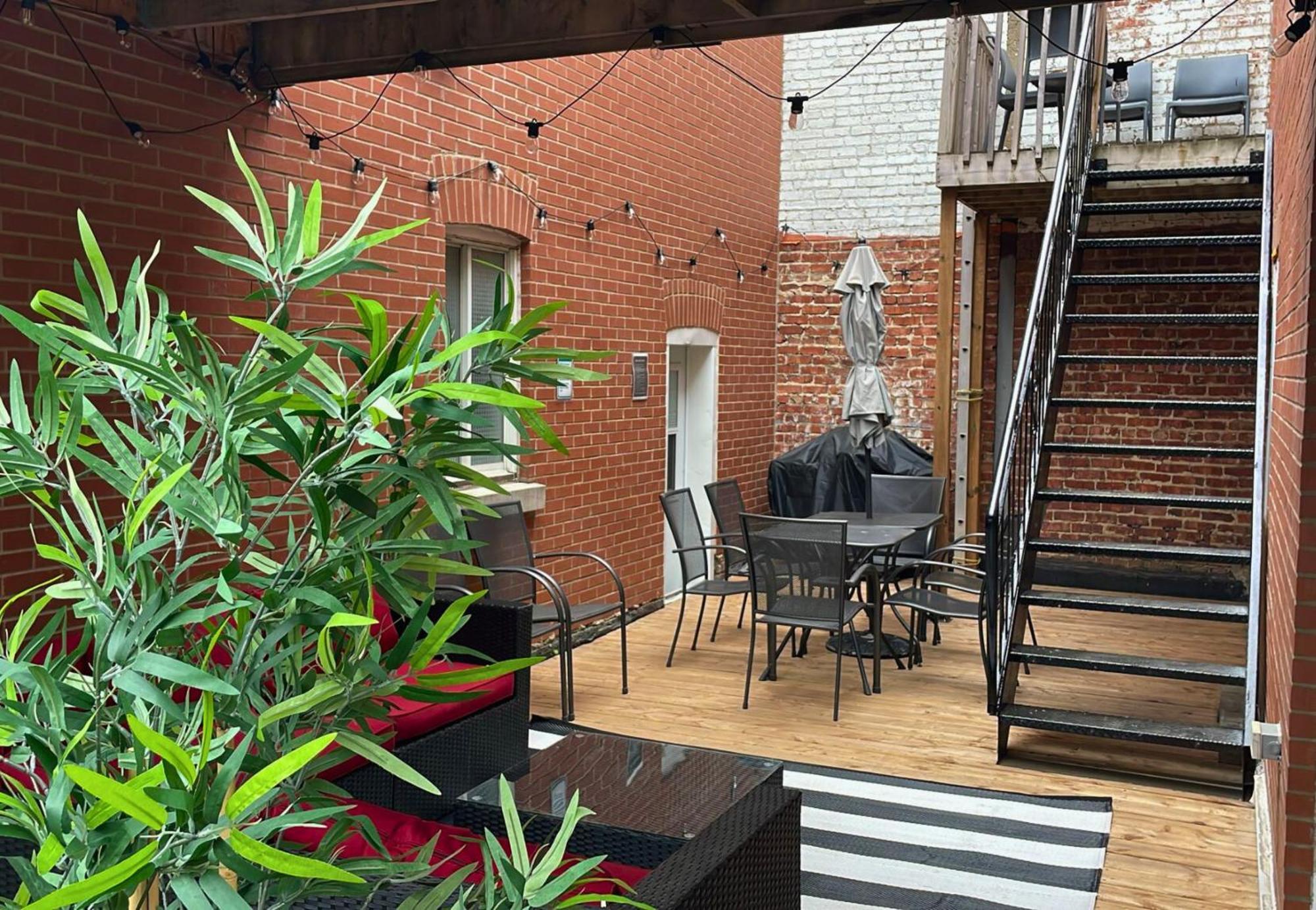 Aparthotel Liv Mtl Chic Montreal