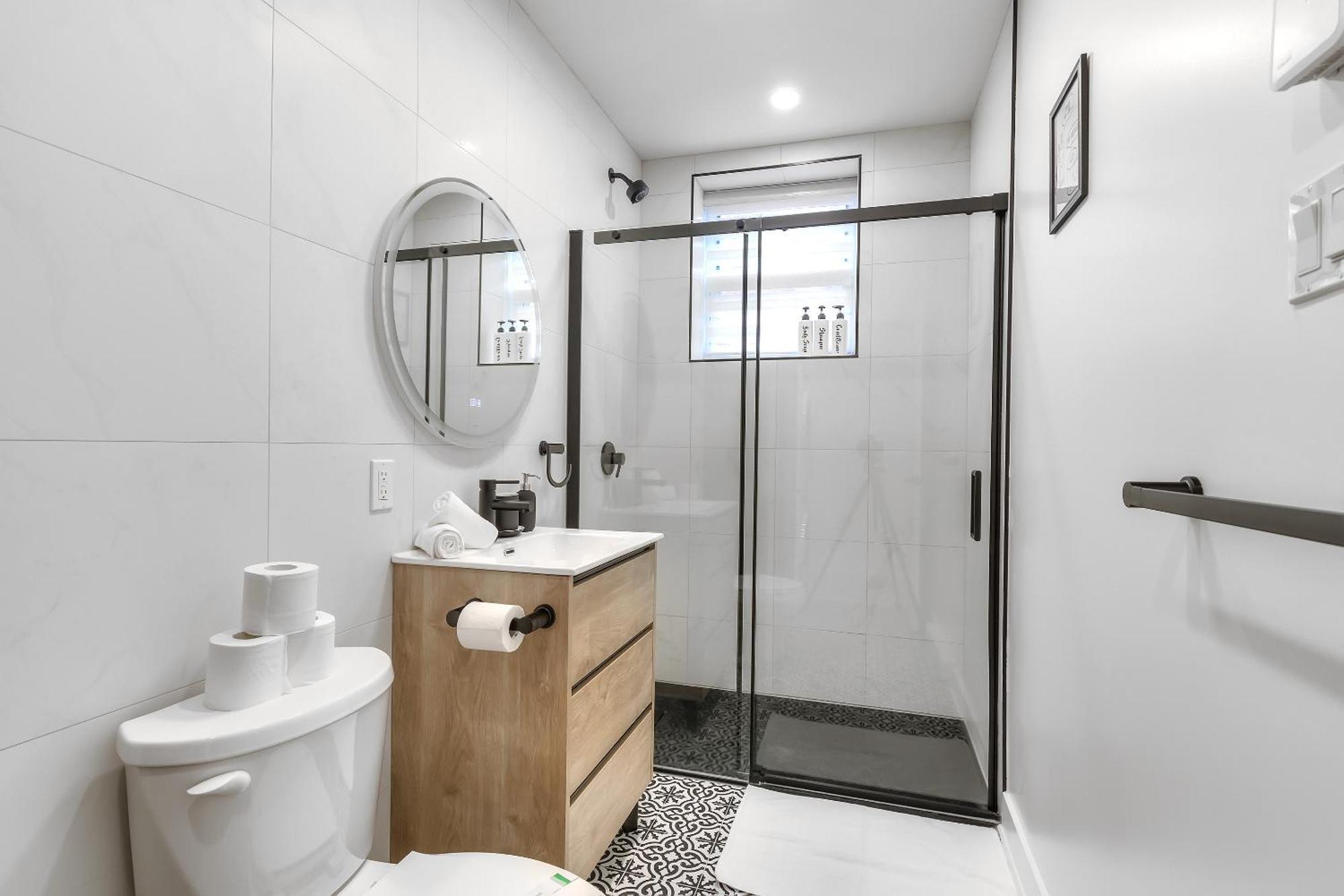 Magnificent Industrial Heart Of Downtown Apartment *