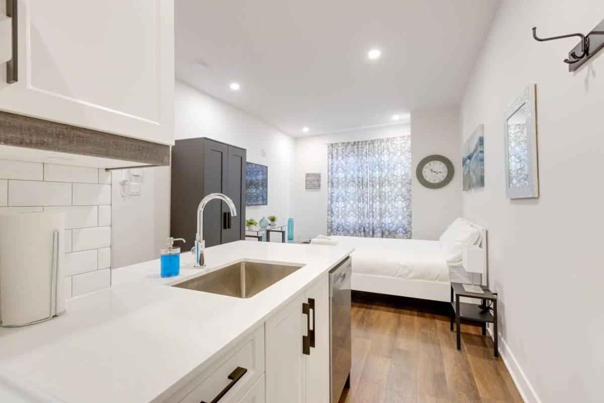 M11 Modern Comfy Wac In Plateaumile-end * Montreal