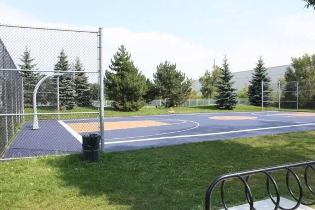 Luxury 4br Duplex Apartment, Free Parking Apartment
