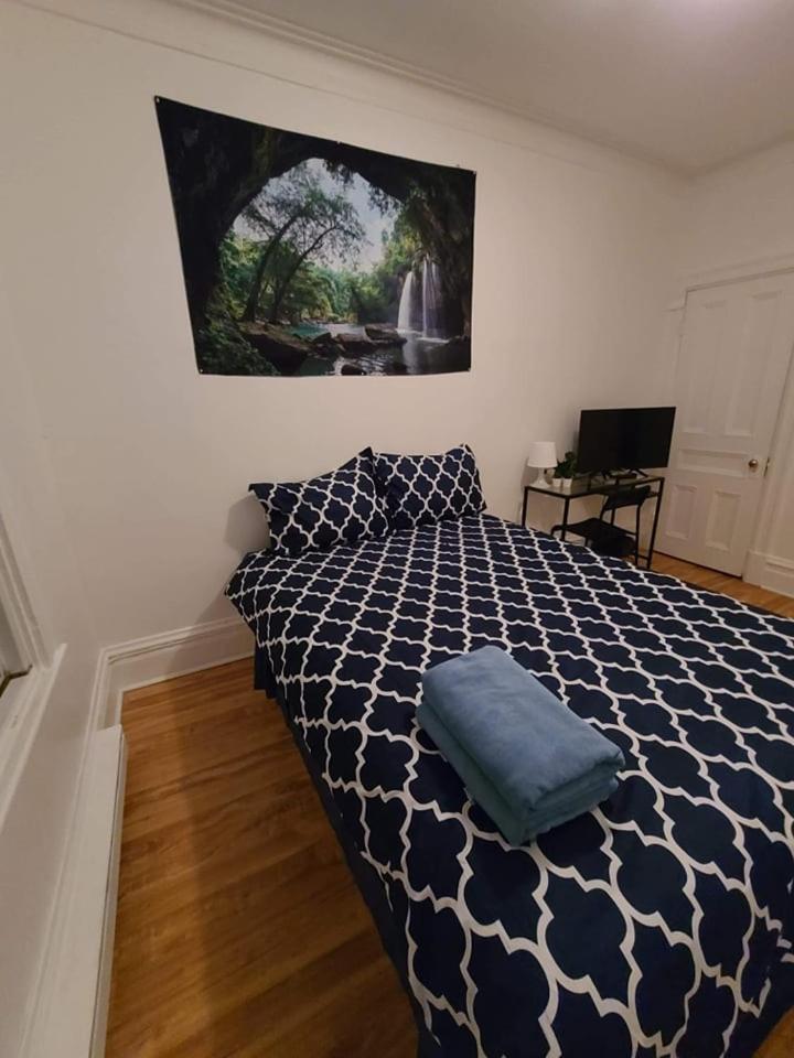 Homestay Private Parking Metro Rosemont Full Kitchen