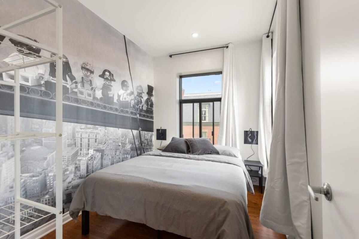 Apartment M11 The Lego 2brsofabed In Prime Location Montreal