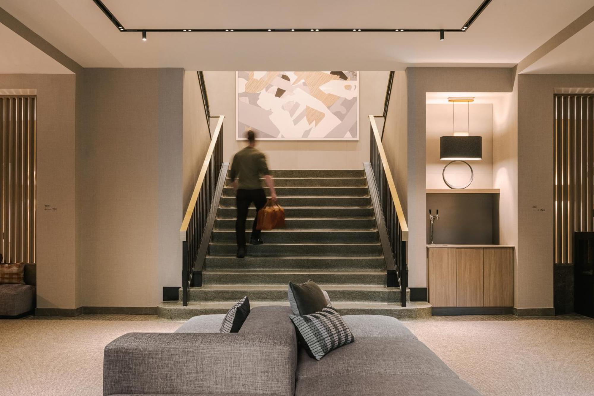 Sonder Apollon Aparthotel