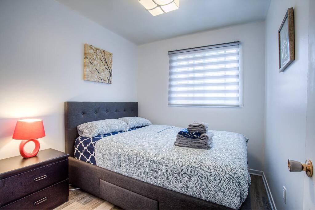Magnificent 3bd Apartment,9 Min To Subway Montreal