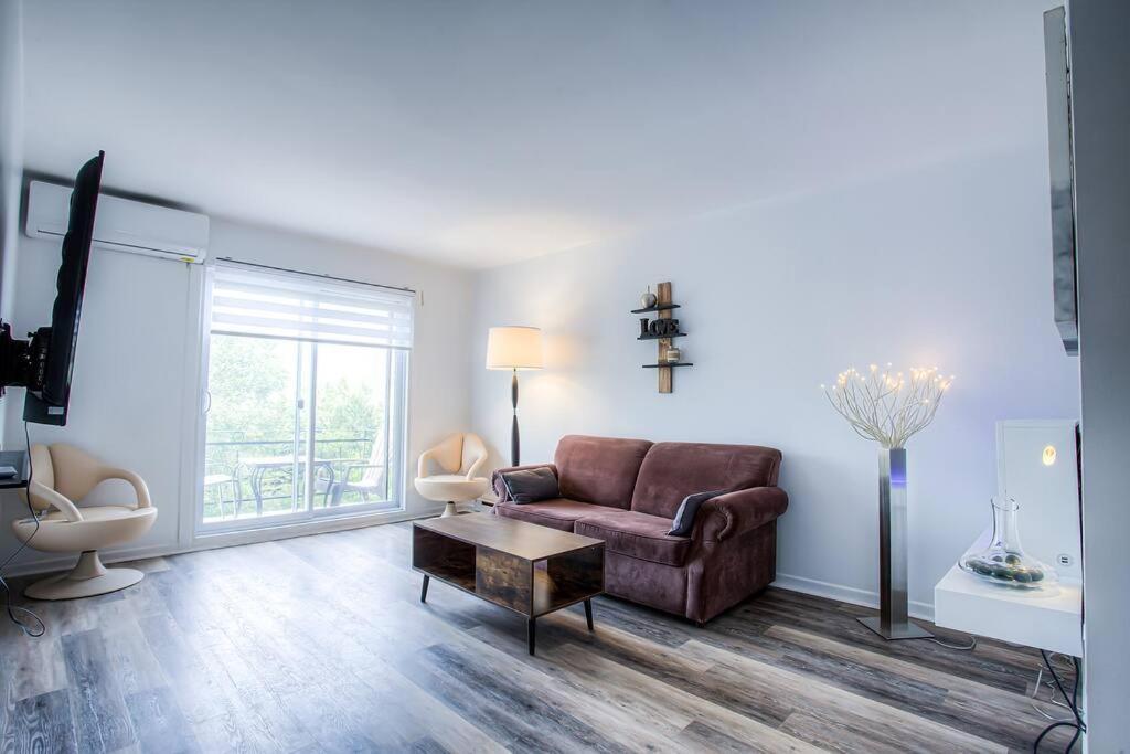 Apartment Magnificent 3bd Apartment,9 Min To Subway Montreal