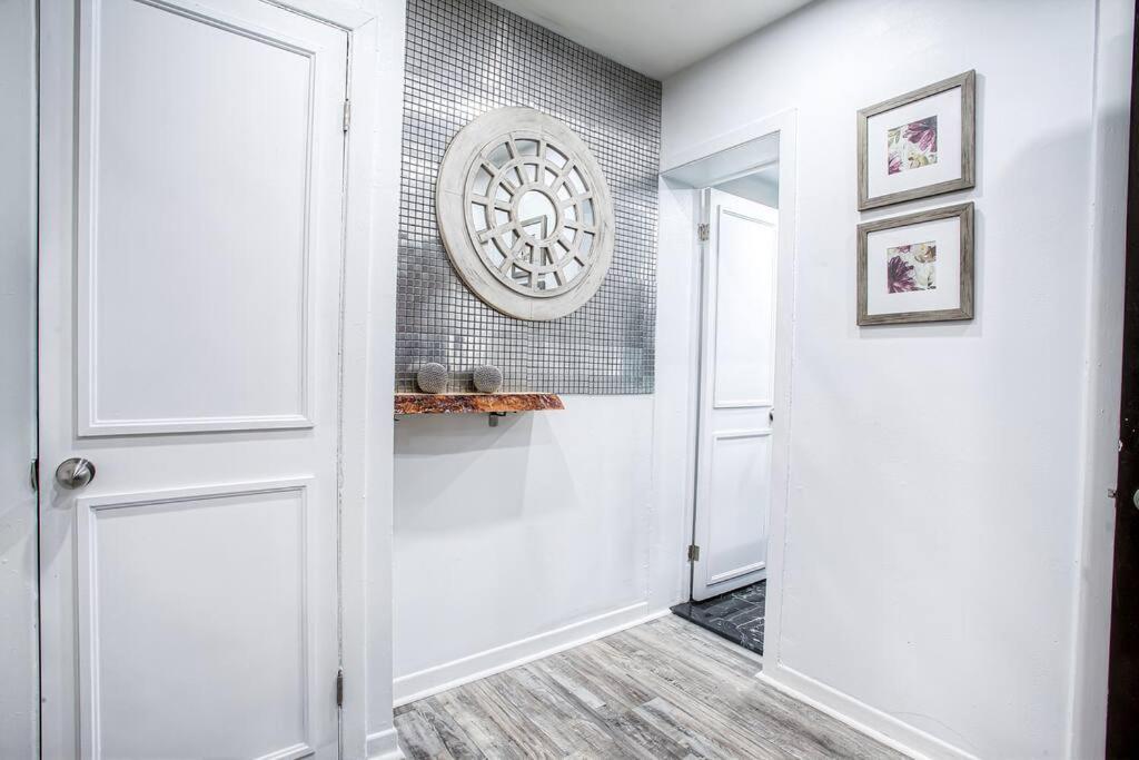 Luxury 1br Apartment, Free Parking * Montreal
