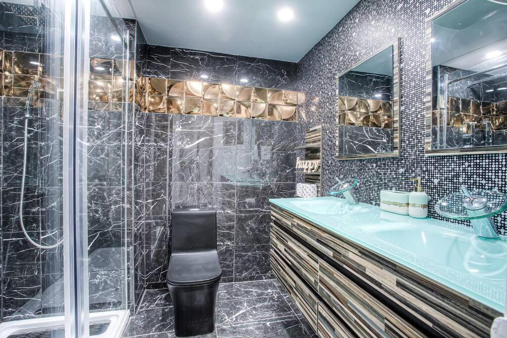 Luxury 1br Apartment, Free Parking Montreal