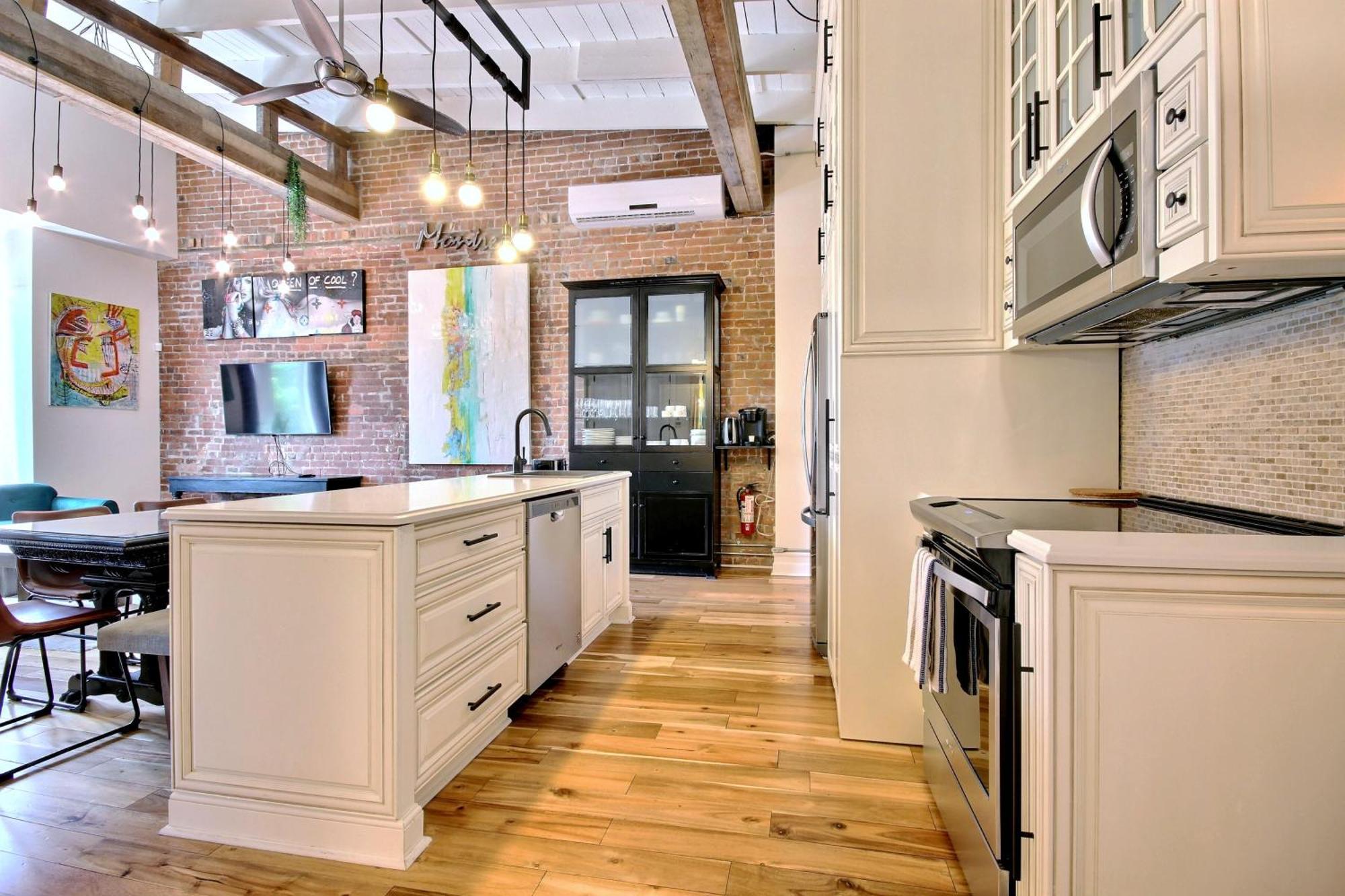 Apartment Galeria St Denis In Prime Montreal