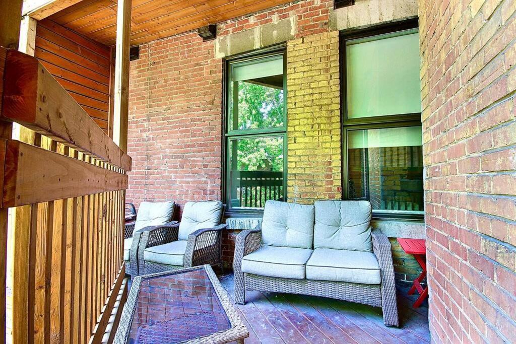 Apartment Galeria St Denis In Prime Montreal