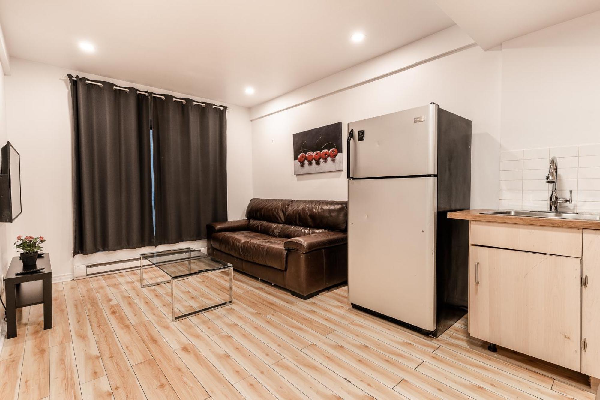 Cozy 1 Bedroom - 107