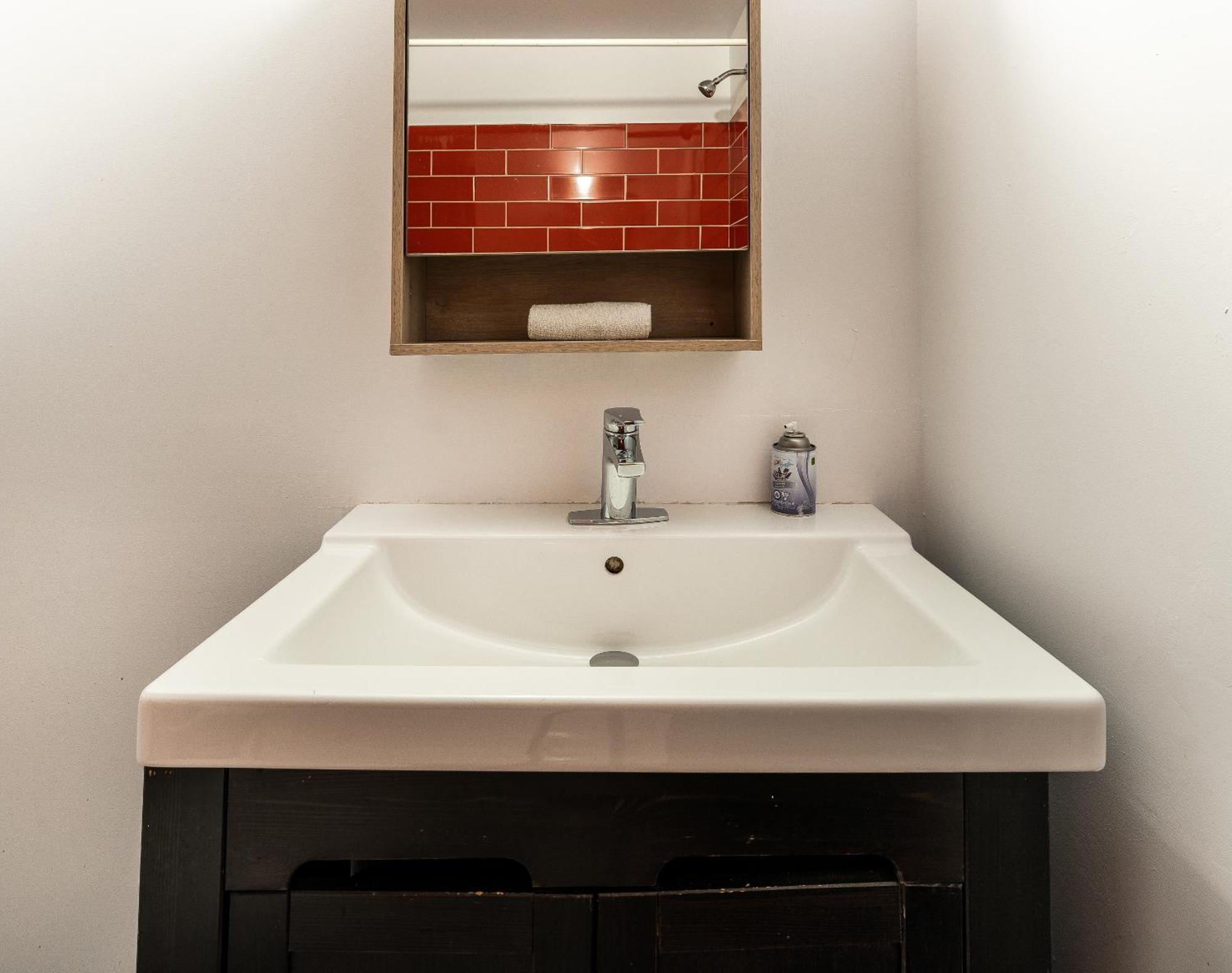 Cozy 1 Bedroom - 107 Apartment Montreal