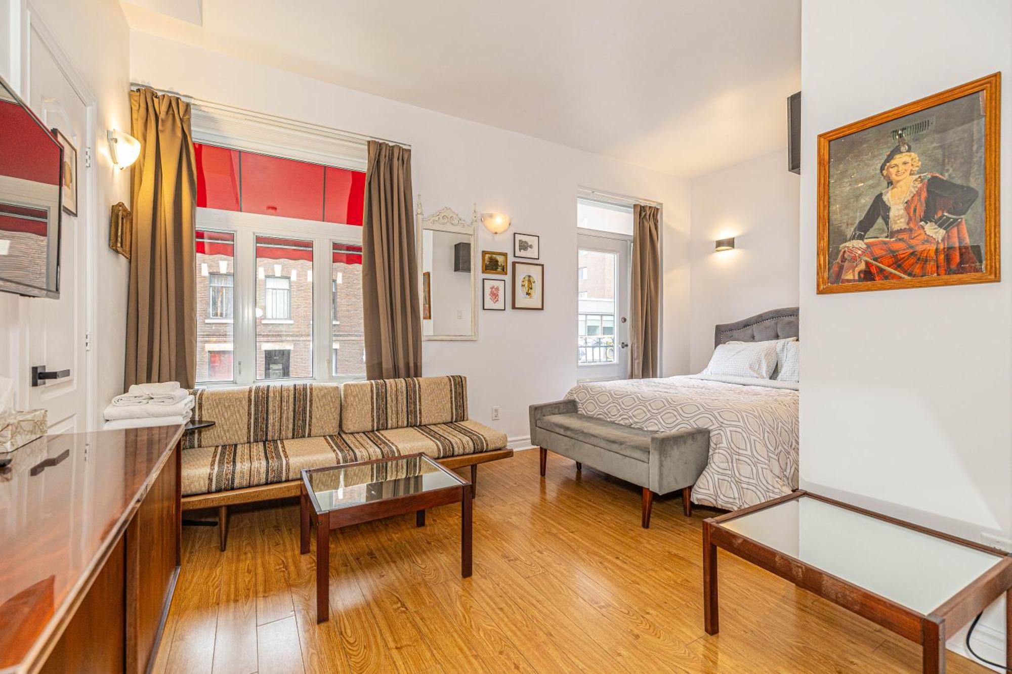 Le Coach Hotel
