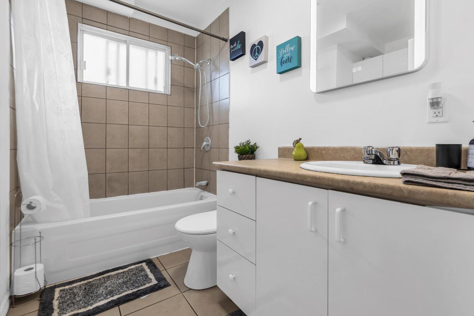 Apartment Cozy 3 Bedrooms *