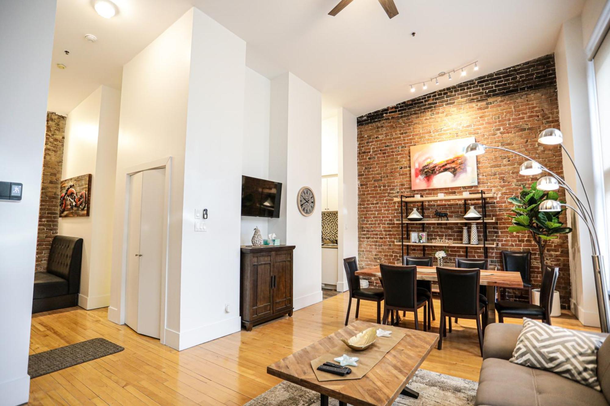 Apartment Elegant 1 Bedroom In Old Port - 202