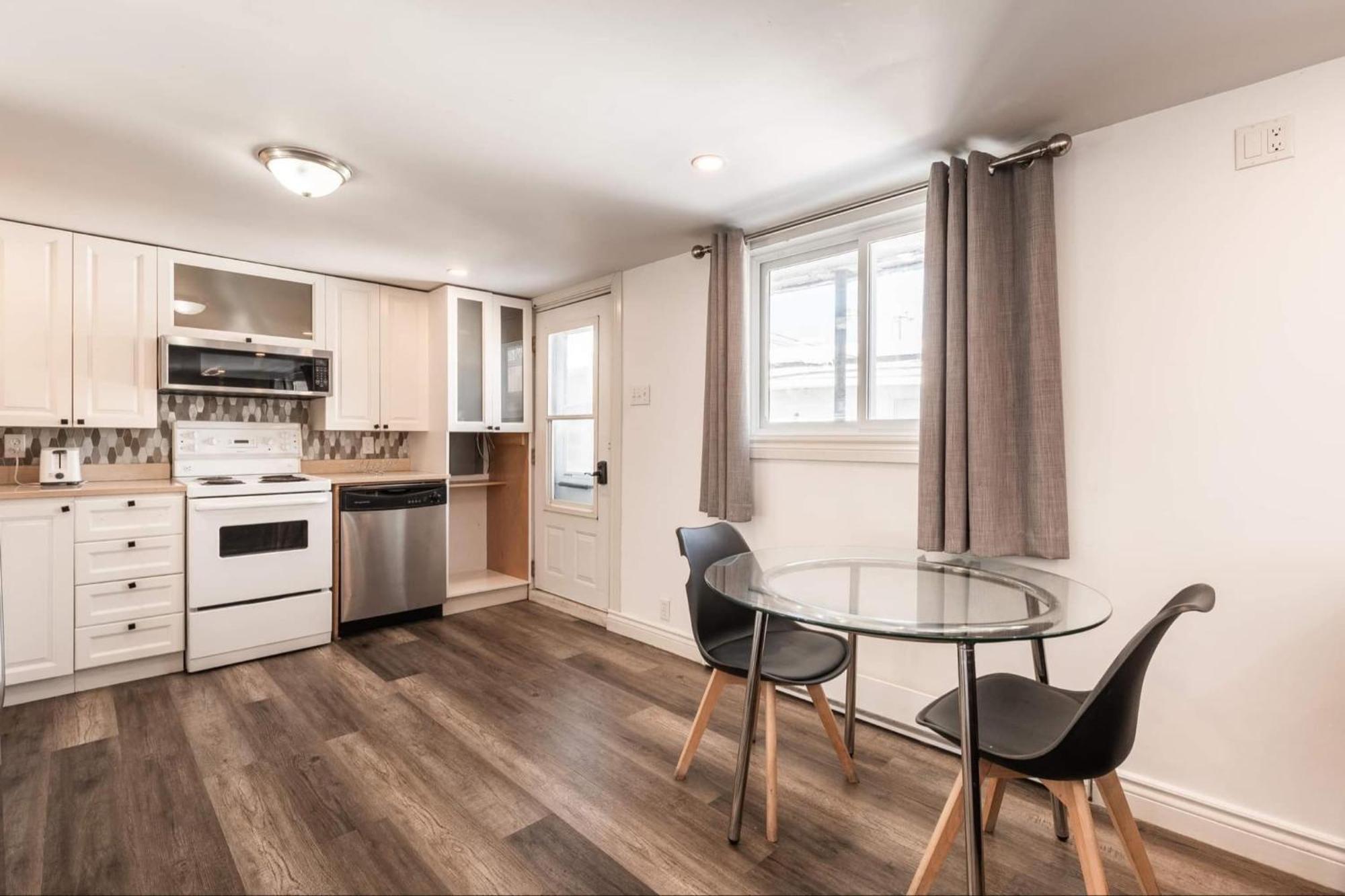 2 Bedroom In * Montreal