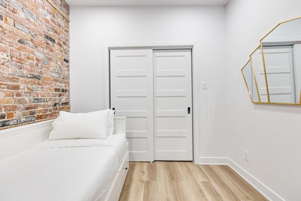 Stunning & Stylish 3br With Sofa Bed Near Little Italy Apartment