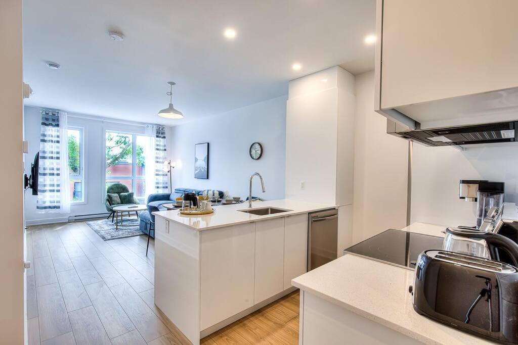 Apartment Beautiful & New! Renovated For Your Style Comfort