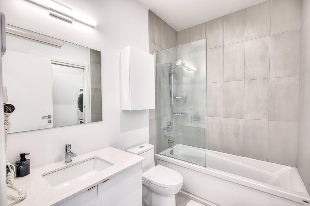 Beautiful & New! Renovated For Your Style Comfort Apartment *