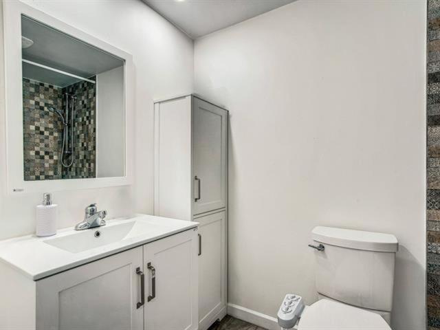 Cozy Shared In Area Homestay Montreal