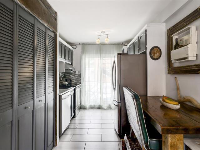 Cozy Shared In Area *