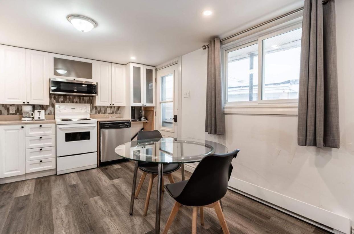 Apartment 2 Bedroom In *