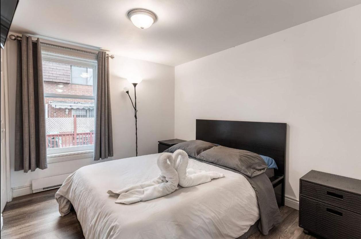 2 Bedroom In Apartment Montreal