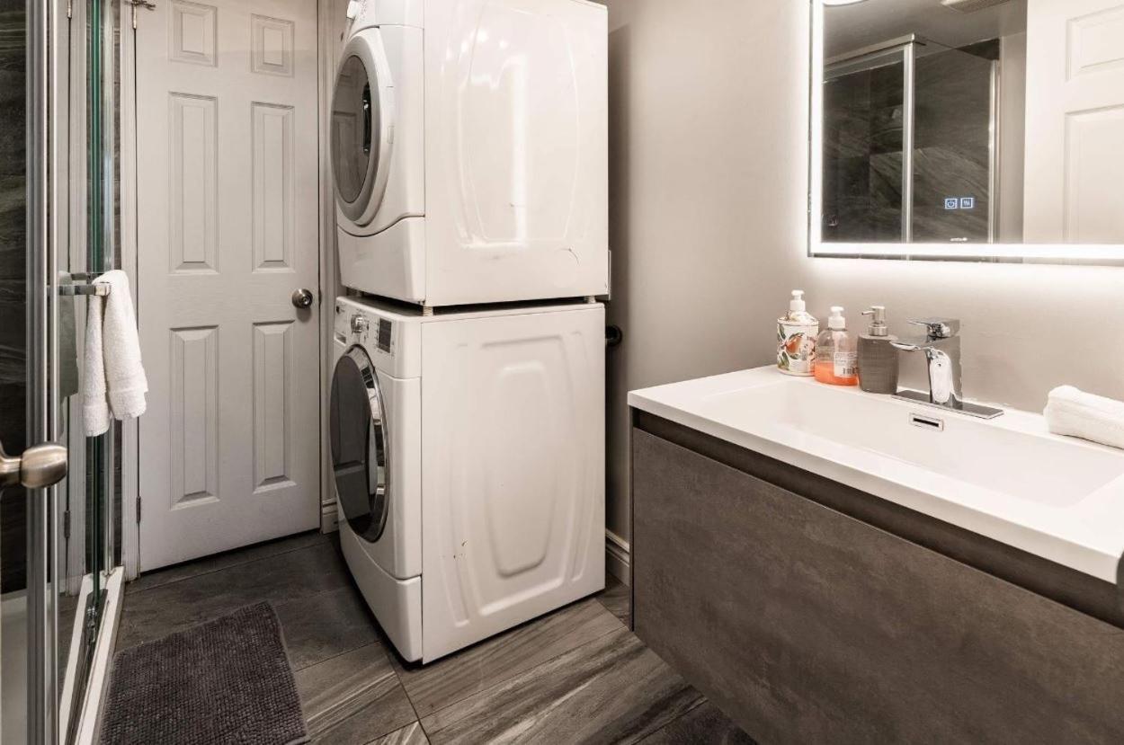 Apartment 2 Bedroom In Montreal