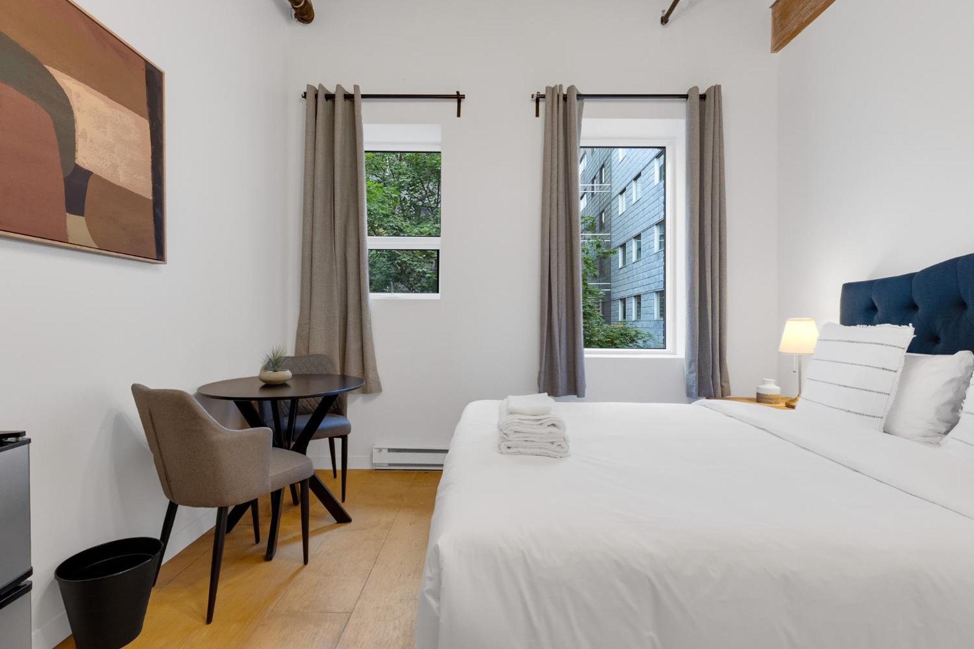 Hostel The Little Rooms-old Montreal