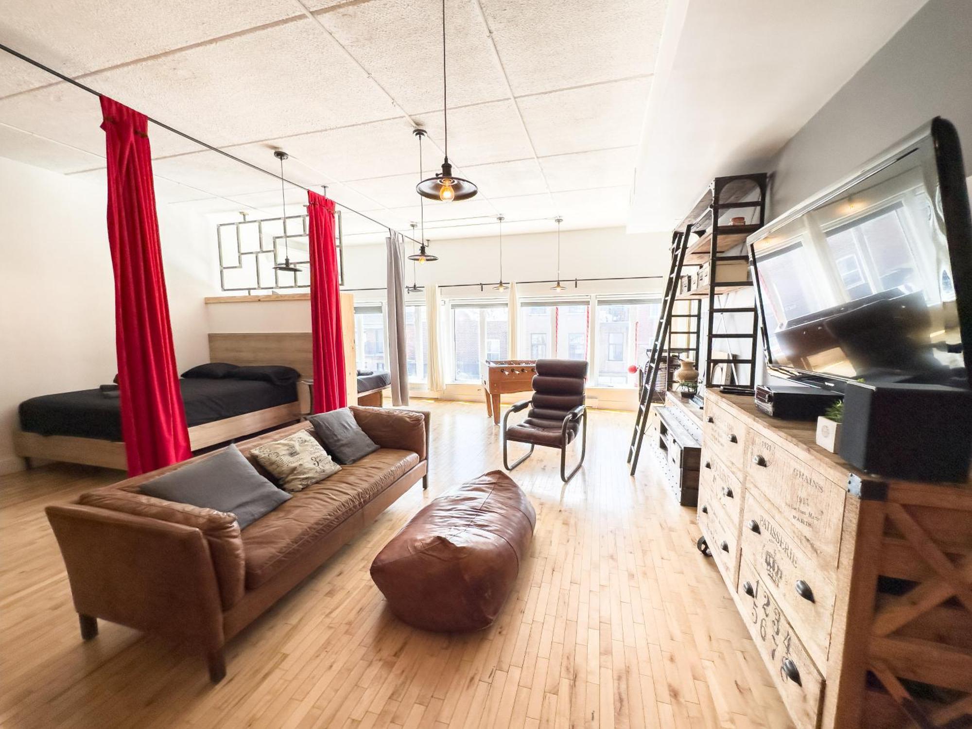 Luxury 5-bedroom Pool Table 5 Min From Jarry Metro *