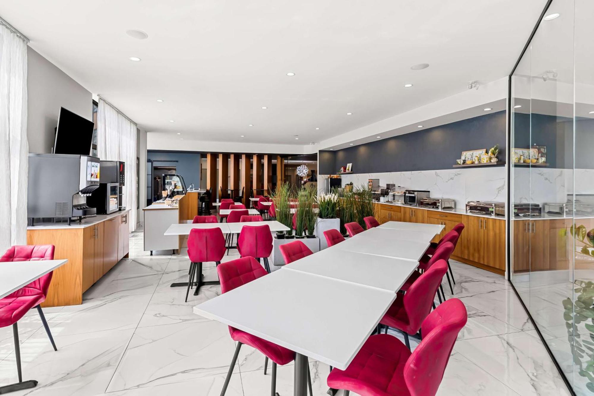 Hotel Western East